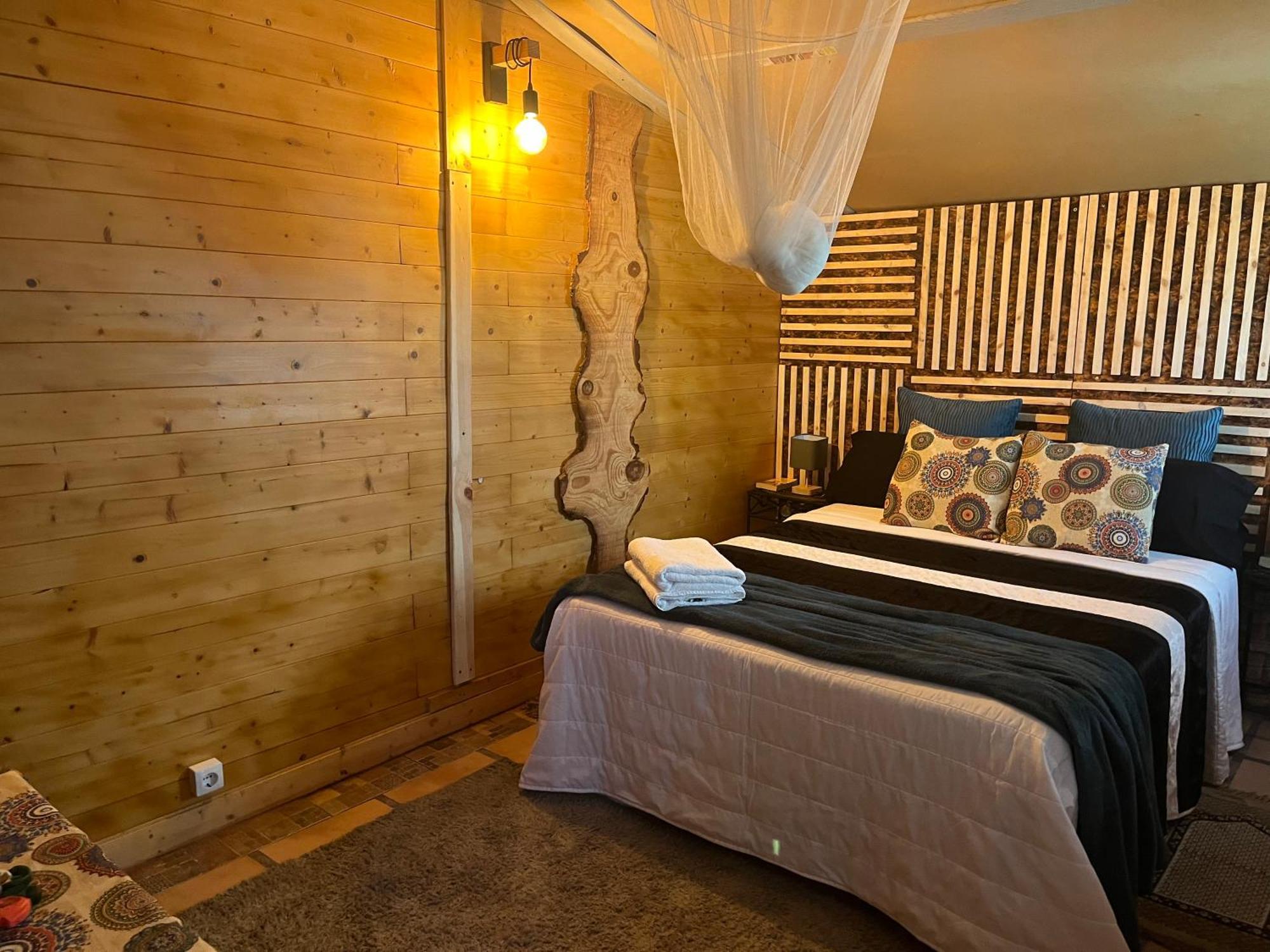 Casa Kintsugi Hotel Masquefa Екстериор снимка